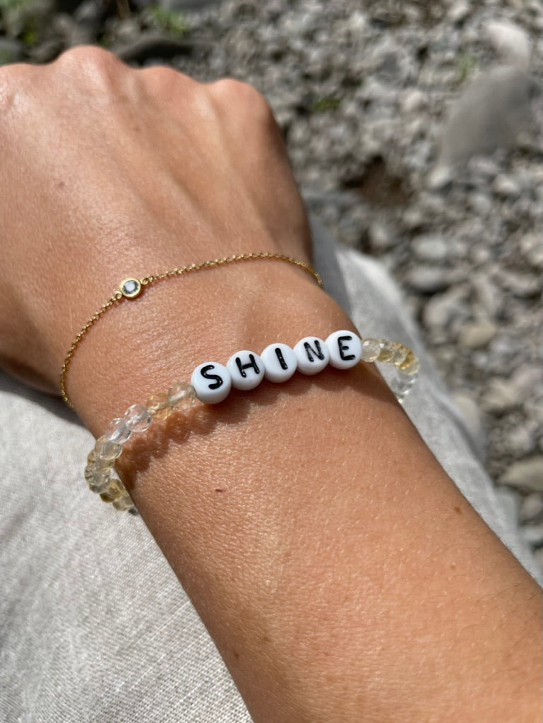 Shine bracelet in citrine on wrist